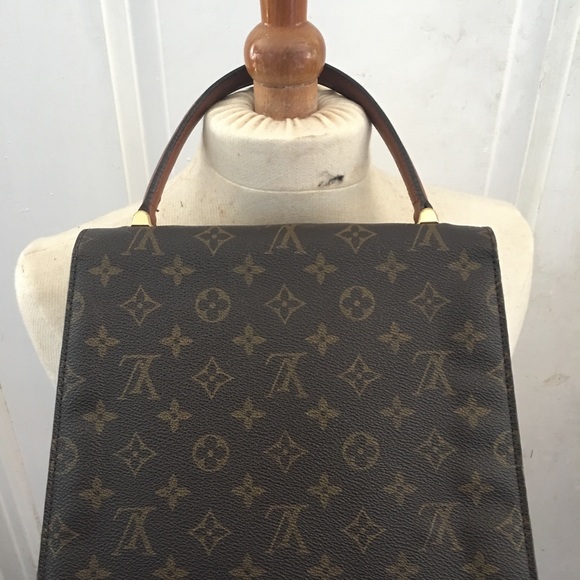 Authentic Louis Vuitton classic purse - Picture 3 of 7